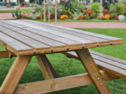 Table mervent en pin