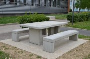 Table pique nique en béton gris sablé - Dim. L200 x l150 x H78 cm