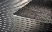 Tapis caoutchouc profillinéaire pour vaches