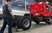 Tireur pousseur 80 tonnes