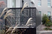 Tôle perforée sur-mesure pour garde-corps