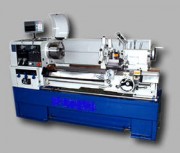 Tour conventionnel CNC