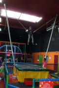 Trampoline à élastique