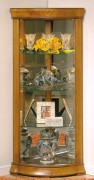 Vitrine d'exposition en bois pour couloir