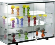 Vitrine murale en verre base miroir