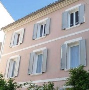 Volets battants en aluminium