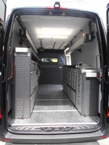 Aménagement et étagères pour fourgonnette Mercedes Sprinter - Devis sur Techni-Contact.com - 7