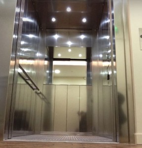 Ascenseur sur mesure cabine extra large pour grands volumes - Devis sur Techni-Contact.com - 1