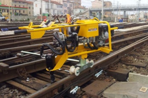 Boulonneuse hydraulique pour maintenance de rails - Devis sur Techni-Contact.com - 1