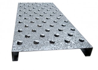 Caillebotis antidérapants en métal pour escaliers - Devis sur Techni-Contact.com - 1