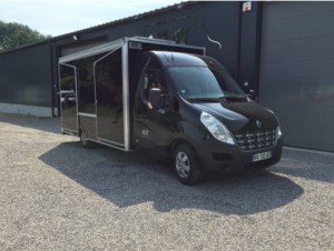 Camion magasin friterie Renault Master - Devis sur Techni-Contact.com - 1