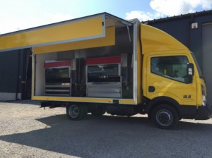 Camion rôtisserie Nissan - Devis sur Techni-Contact.com - 1