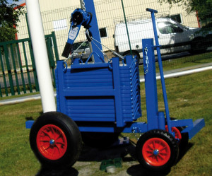 Chariot contrôle de sécurité terrain de sport - Devis sur Techni-Contact.com - 1