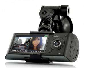 Caméra voiture double objectif - Devis sur Techni-Contact.com - 1