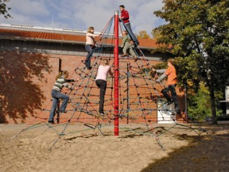 Filet de grimpade Pyramide 4.5m - Devis sur Techni-Contact.com - 1