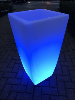 Jardinière lumineuse en HDPE naturel - Devis sur Techni-Contact.com - 1