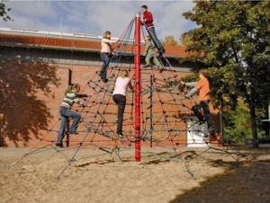 Jeu escalade Pyramide - Devis sur Techni-Contact.com - 1