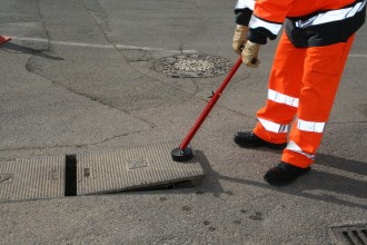 Lève plaque d'égout - Devis sur Techni-Contact.com - 1