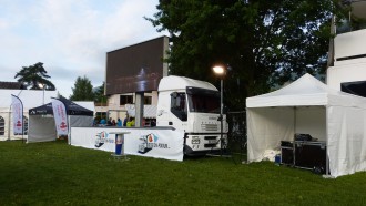 Location camion podium avec écran Led - Devis sur Techni-Contact.com - 3