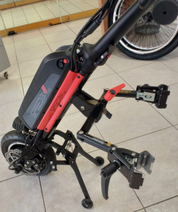 Mini troisième roue motorisée pour fauteuil roulant - Devis sur Techni-Contact.com - 2