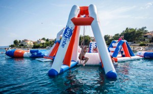 Parc aquatique gonflable 55 personnes - Devis sur Techni-Contact.com - 3