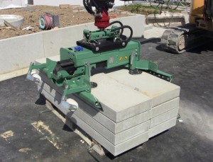 Pince de manutention bordure pour pelles chantier 5 à 16 tonnes - Devis sur Techni-Contact.com - 1