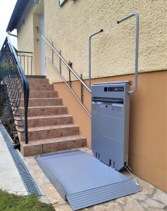 Plateforme monte-escalier - Devis sur Techni-Contact.com - 1