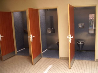 Toilettes scolaire avec automatisme du lavage - Devis sur Techni-Contact.com - 1