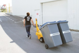 Tracteur électrique pour sortir les poubelles - Devis sur Techni-Contact.com - 1