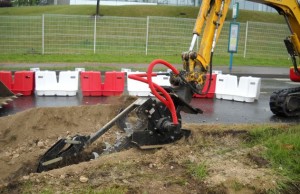 Trancheuse de sol pour minipelle 1 à 8 tonnes - Devis sur Techni-Contact.com - 3